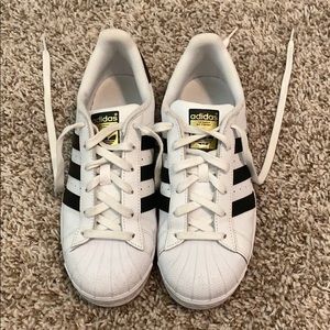 ADDIDAS // Superstar